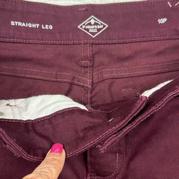 St John’s Bay straight leg Jean burgundy wine Size 10 petite - Picture 6 of 16